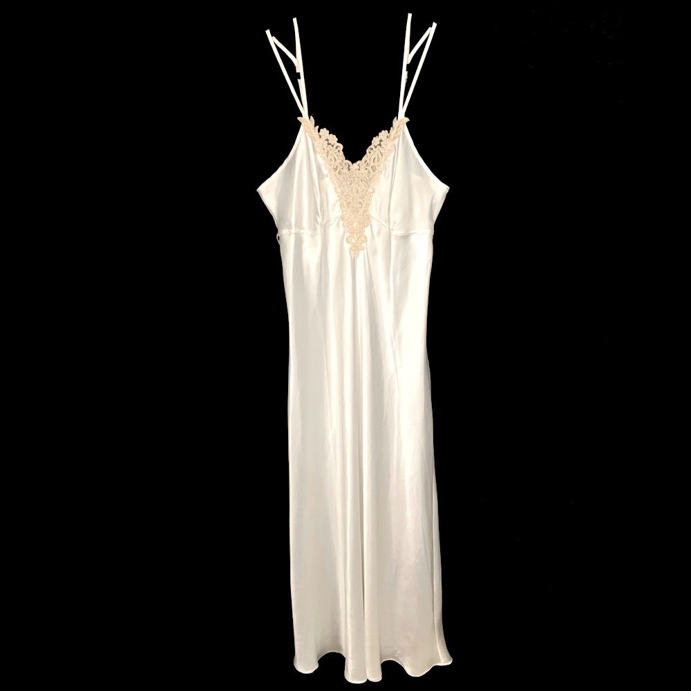 Linea Donatella Vintage Bridal Chemise Nightgown